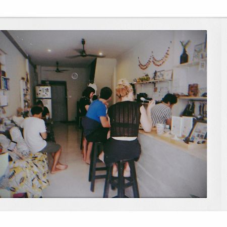 Sla Bar N'Bed Hostel Bangkok Kültér fotó