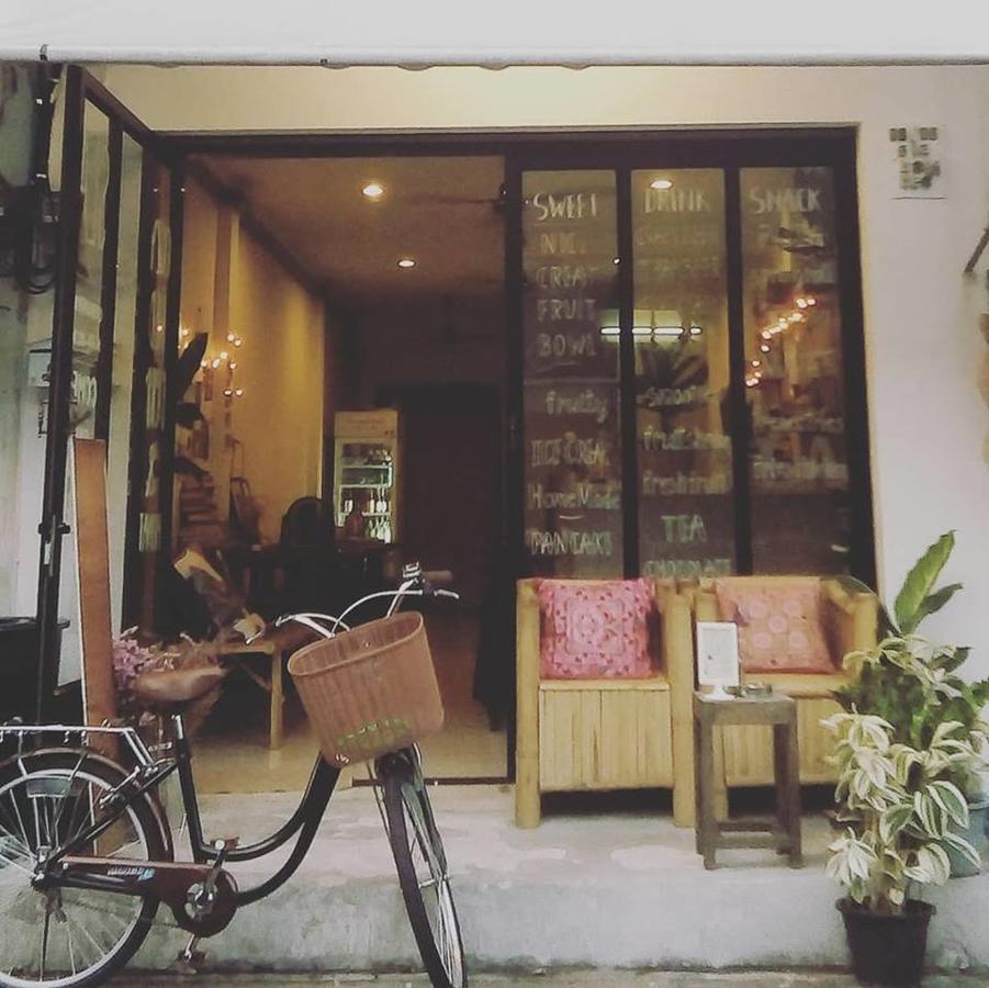 Sla Bar N'Bed Hostel Bangkok Kültér fotó