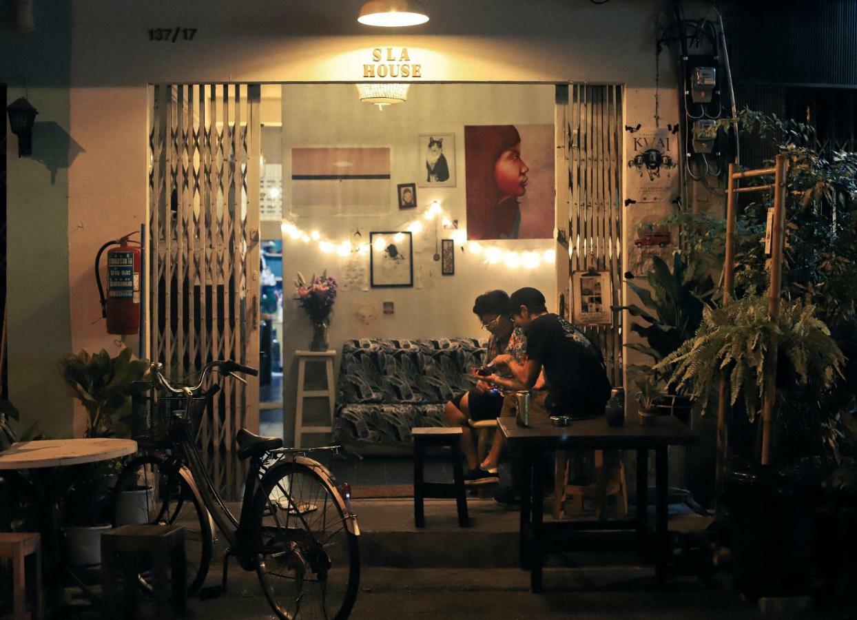 Sla Bar N'Bed Hostel Bangkok Kültér fotó
